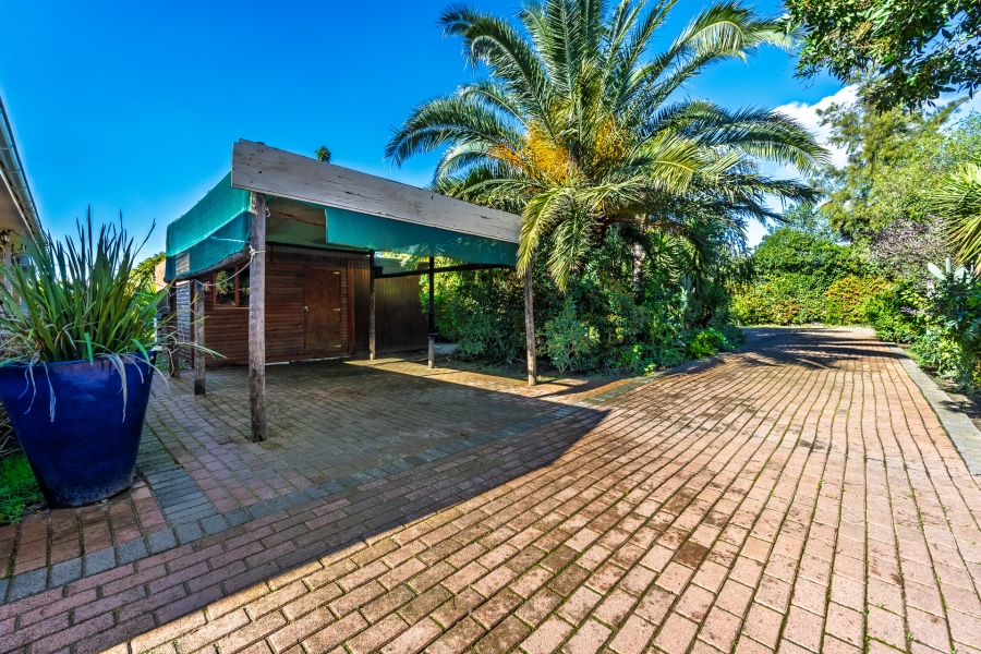 4 Bedroom Property for Sale in Vierlanden Western Cape